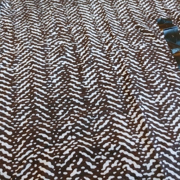 New BR VNeck Malibu Tee Small Banana Republic - Picture 3 of 7